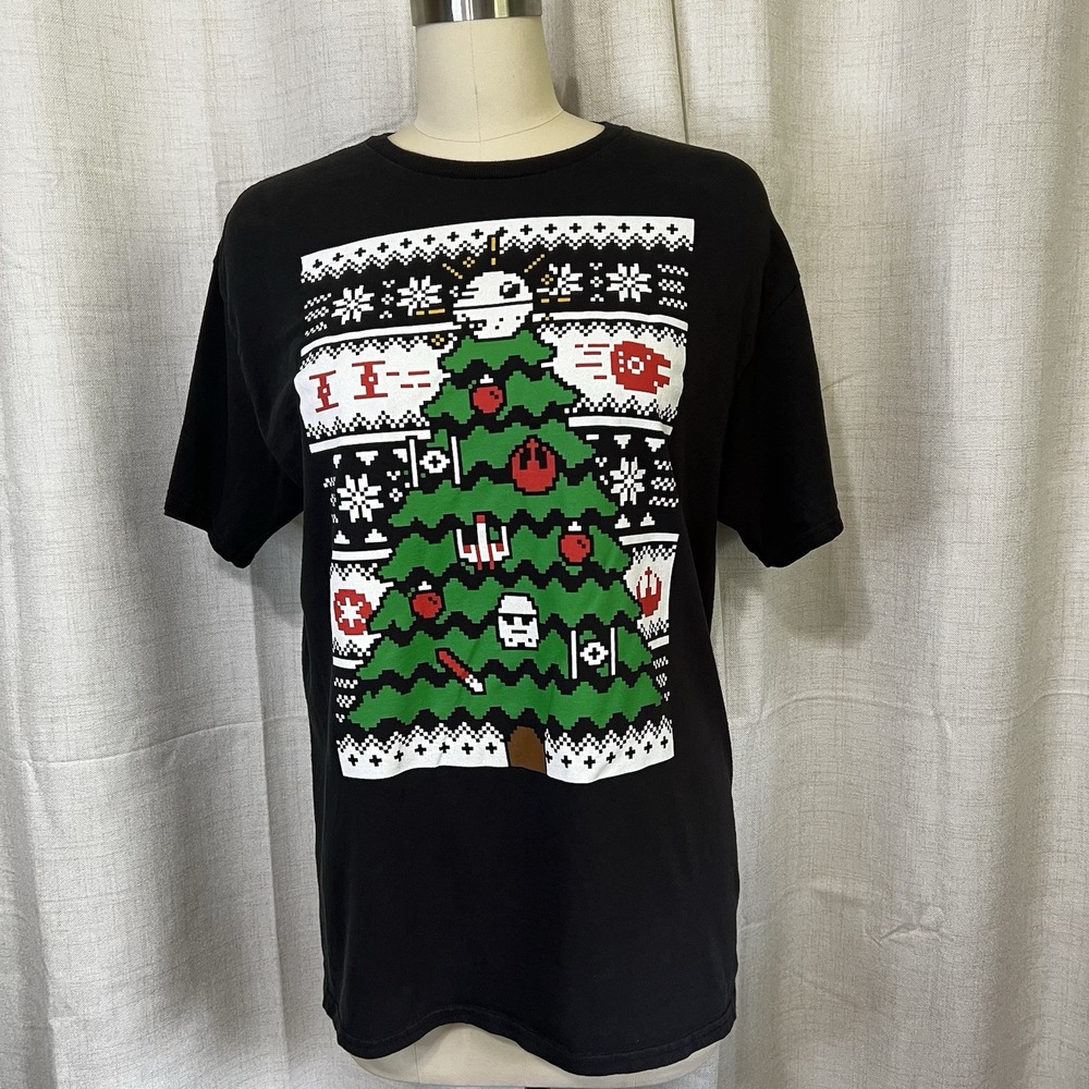 Star Wars Christmas Tree Tshirt Men's L- Death Star Fighters Storm‎ Trooper READ